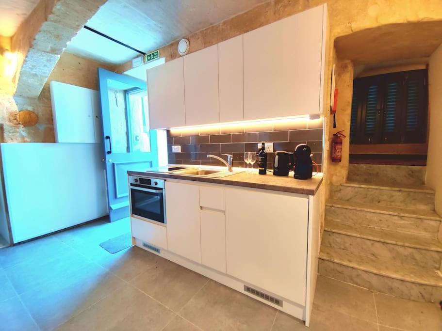 Ripple 23 Savynomad Harbour Residences Валетта Экстерьер фото
