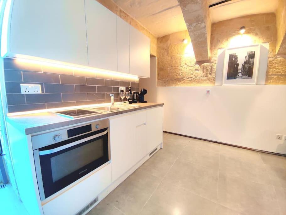 Ripple 23 Savynomad Harbour Residences Валетта Экстерьер фото