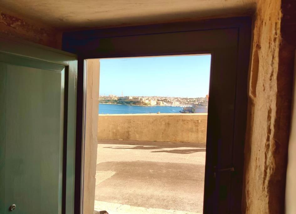 Ripple 23 Savynomad Harbour Residences Валетта Экстерьер фото