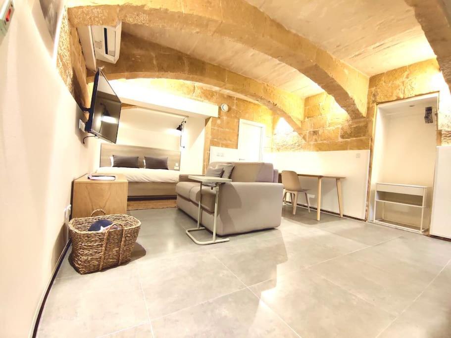 Ripple 23 Savynomad Harbour Residences Валетта Экстерьер фото